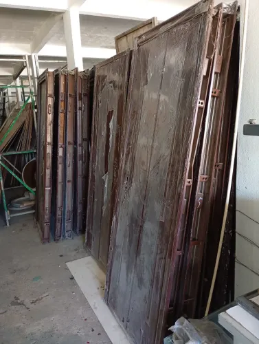 Porta de ferro 210x80