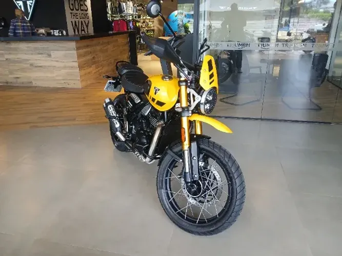 TRIUMPH SCRAMBLER 400 XC 25/26 SEMINOVA
