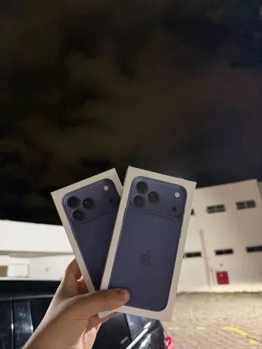 iPhone 17 Pro Max 256GB Azul NOVO LACRADO!