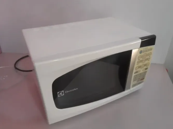 Microondas Electrolux 20L
