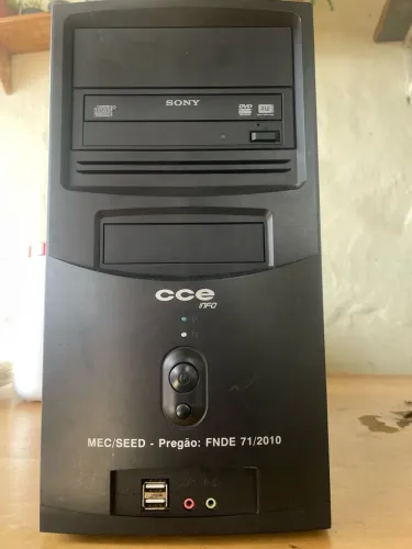 Gabinete CCE e Monitor Samsung 