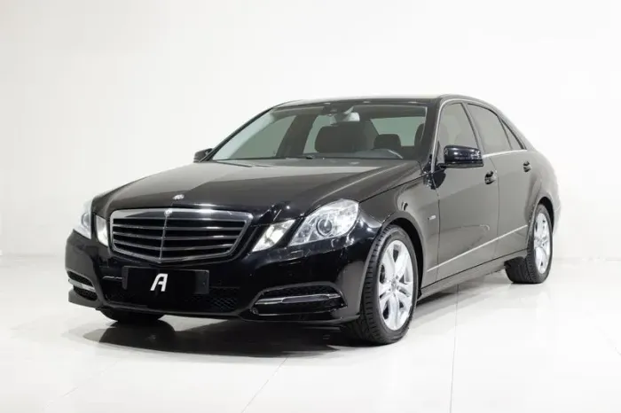 Mercedes-Benz E-250 CGI Avantgarde 1.8 16V 204cv Aut. 2011