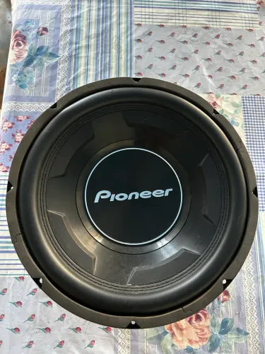 Sub pionner vendo ou troco por cone seco