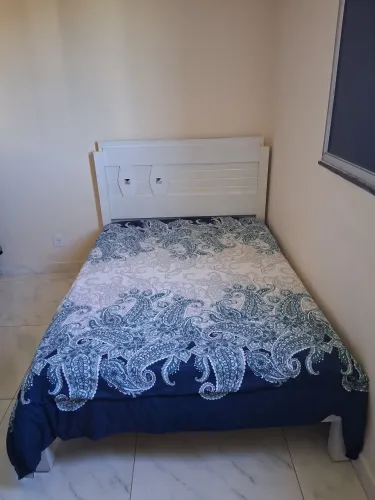 Vender cama casal,sem o colchão