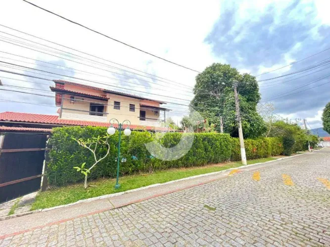 Casa com 6 suítes e 5 vagas à venda, 456 m² por R$ 2.332.000,00 - Itacoatiara - Niterói/RJ