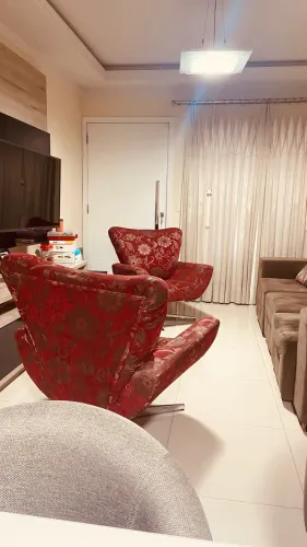 Vendo 02 poltronas para sala