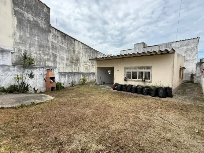 Casa independente linear no bairro Célula Mater em Cabo Frio