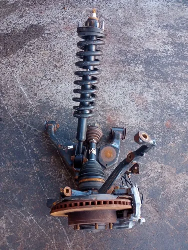 Suspensão hilux 2.8 2020/2021 esquerdo original