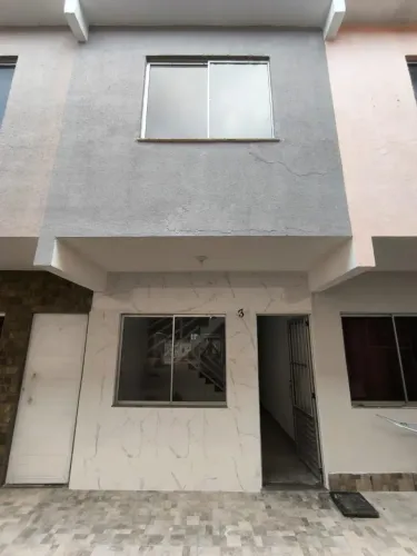 OPORTUNIDADE EM NOVA IGUAÇU CASA DUPLEX EM CONDOMÍNIO FECHADO!