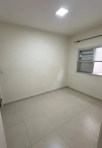 ALUGO QUARTO