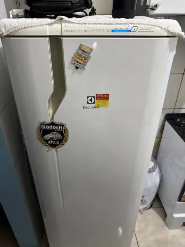 Vendo geladeira e fogão