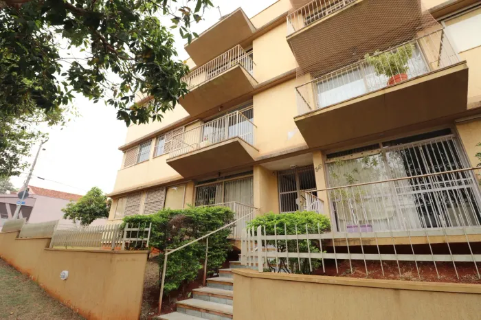 Apartamento para venda tem 136 metros quadrados com 3 quartos