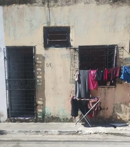 Alugo casa no bairro industrial