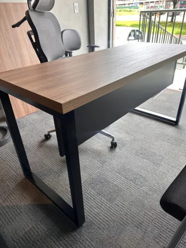 MESA DE ESCRITORIO 1.50x0.60 INDUSTRIAL LOJA IKONOFFICE 