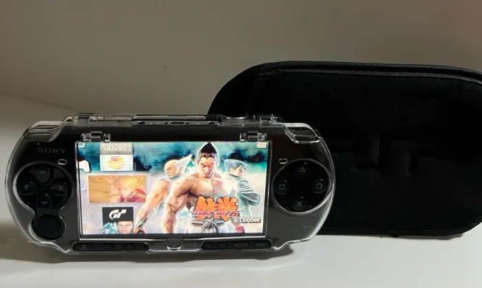 PSP 3001 C/Bateria Original + Carregador Original