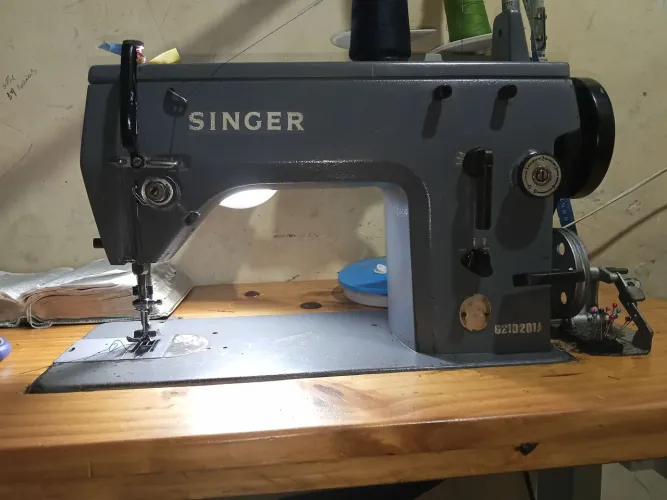 Singer Industrial zig zag e reta