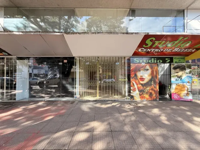 Sala para alugar em Maringá, Zona 01, com 34.35 m²