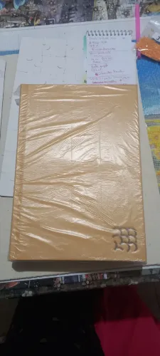 Livro coleção Intrínseca