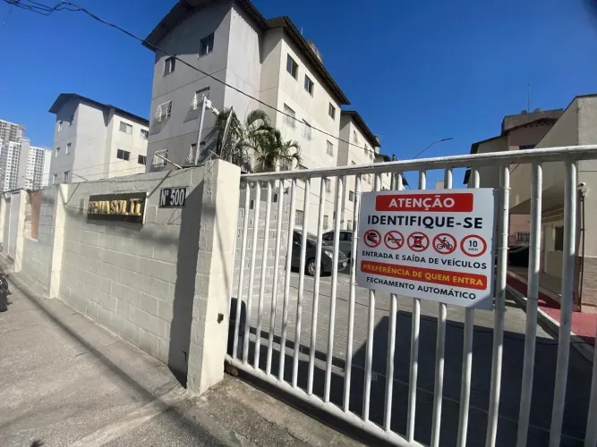 Imóvel para aluguel possui 50 metros quadrados com 2 quartos