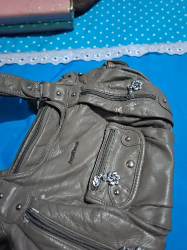 Bolsas lote com 7 bolsas em bom estado