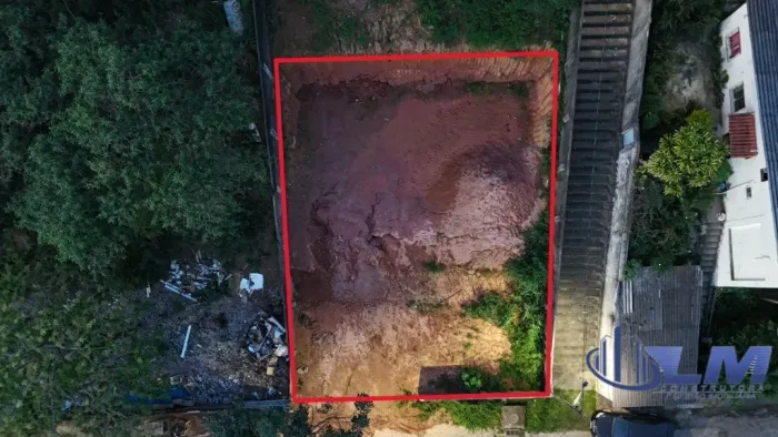 Terreno à venda em Guarapari-ES: lote murado de 312,60 m² no bairro São Judas Tadeu, rua a
