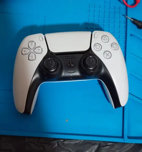 Controle PS5 com defeito