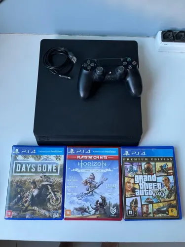 PS4 slim 1TB com 1 controle e 3 jogos
