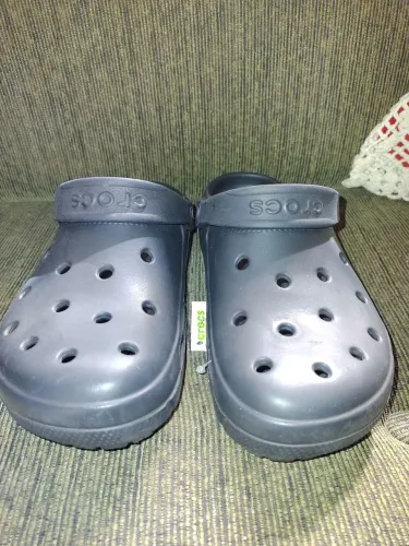 Crocs original novo nunca usado.