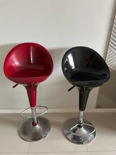 Banqueta ABS com Encosto Alto - Altura ajustável 