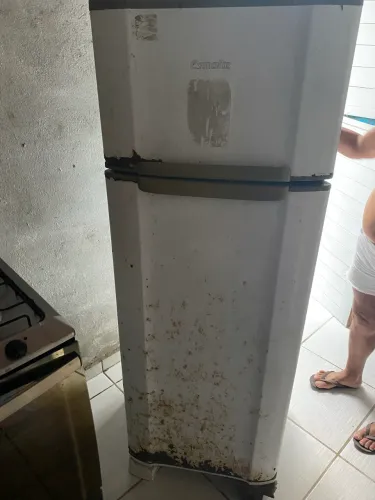 Geladeira para retirada de peça