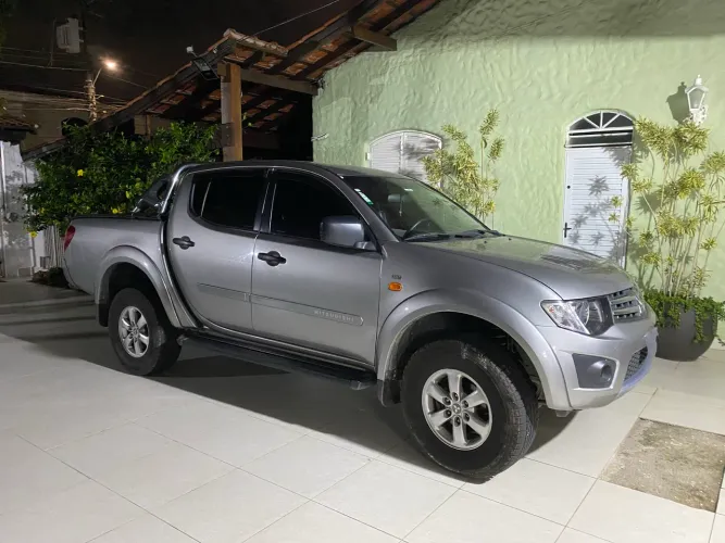 Mitsubishi L200 Triton HLS 2.4 Flex 16V CD Mec. 2015