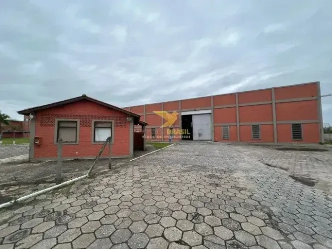 Galpão com com 6.542 m² para locação em Biguaçu/SC