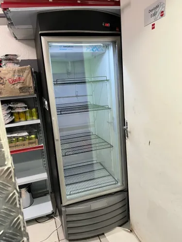 Geladeira Expositora Metalfrio Frost Free - 220V