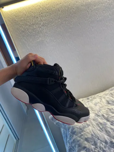 Tênis Air Jordan 6 Rings preto e vermelho