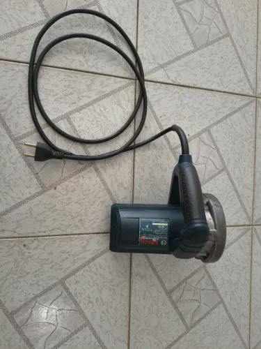 Makita Serra circular bosch profissional 110v e 1500w