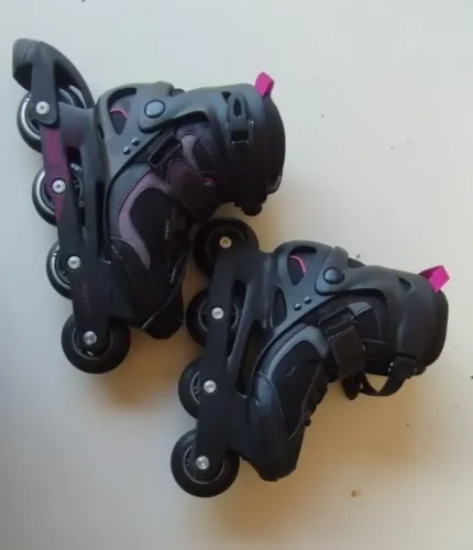 Patins Inline Oxelo Feminino 36/37 BR Preto e Roxo + Bolsa