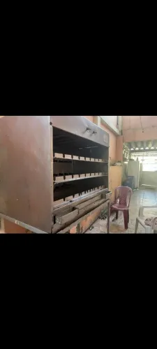 Vendo uma churrasqueira industrial a gaz e a carvão 