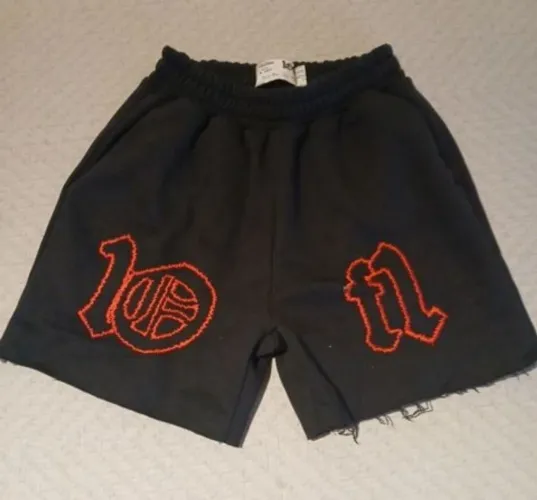 Short 1of1 exclusivist, tam.P