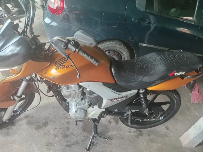 Vendo CG titan 2009/2010