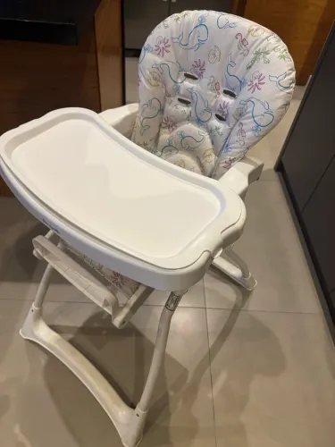 Cadeirote / cadeira infantil de alimentação