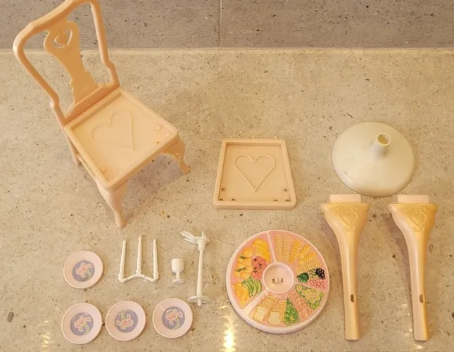 Brinquedo Sala de jantar Barbie anos 80 c manual raro