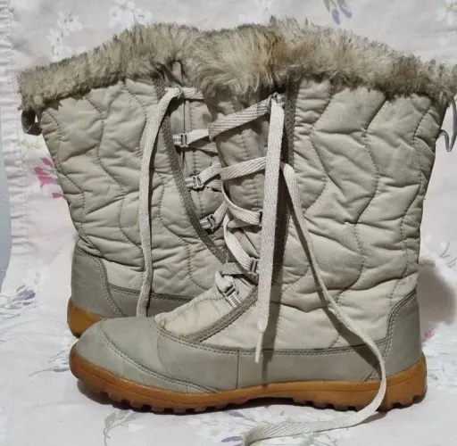 Bota 33/34 quechua feminina