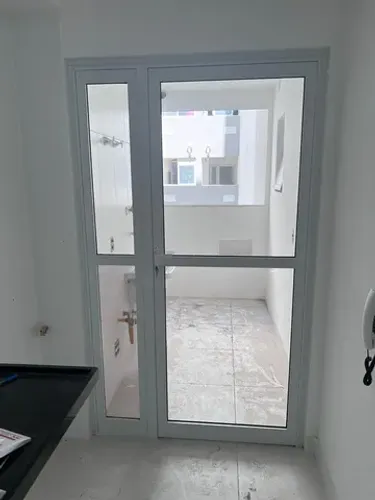 Porta área de serviço ou cozinha