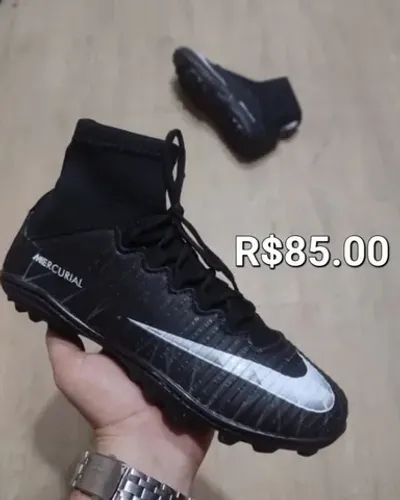 Chuteira Nike botinha Society