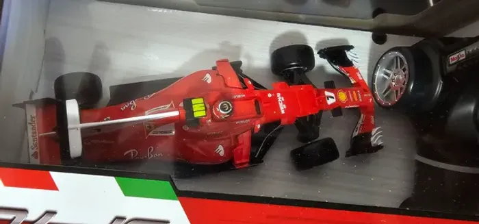 Ferrari Sebastian Vettell. RARO. NOVA