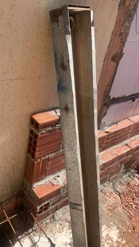 2 Pedaços de Calhas de 15 cm por 1,46 e 1,55 cm