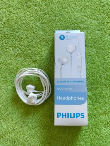 fone de ouvido philips 1000 series com microfone e controle (branco)