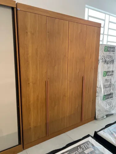 Roupeiro 4 Portas 100% MDF ÚLTIMA PEÇA