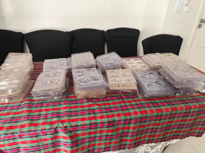 130 formas de Chocolate para Confeitmaria valor 100,00