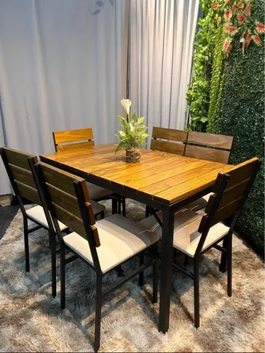 Conjunto de Mesa e Cadeiras de Madeira para 6 Pessoas